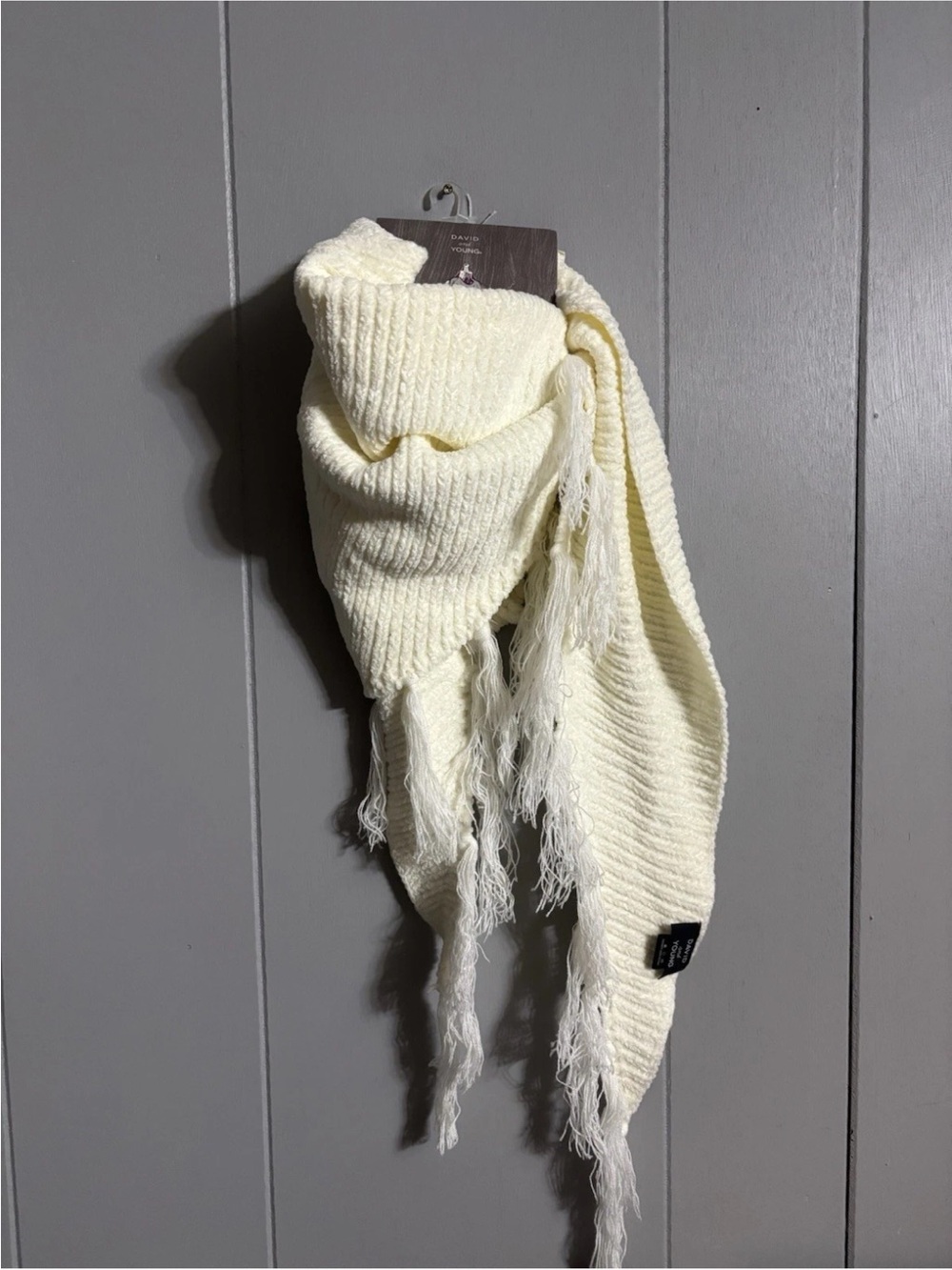 David and Young Cream Knit Fringe Throw